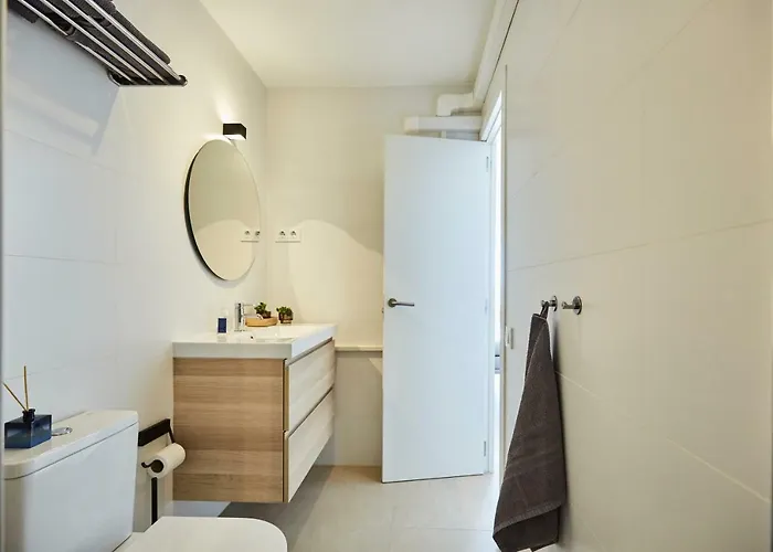 Sunny Beachfront Escape Lejlighed *