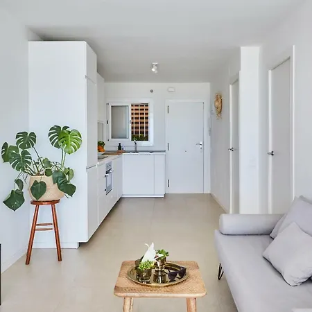 Sunny Beachfront Escape